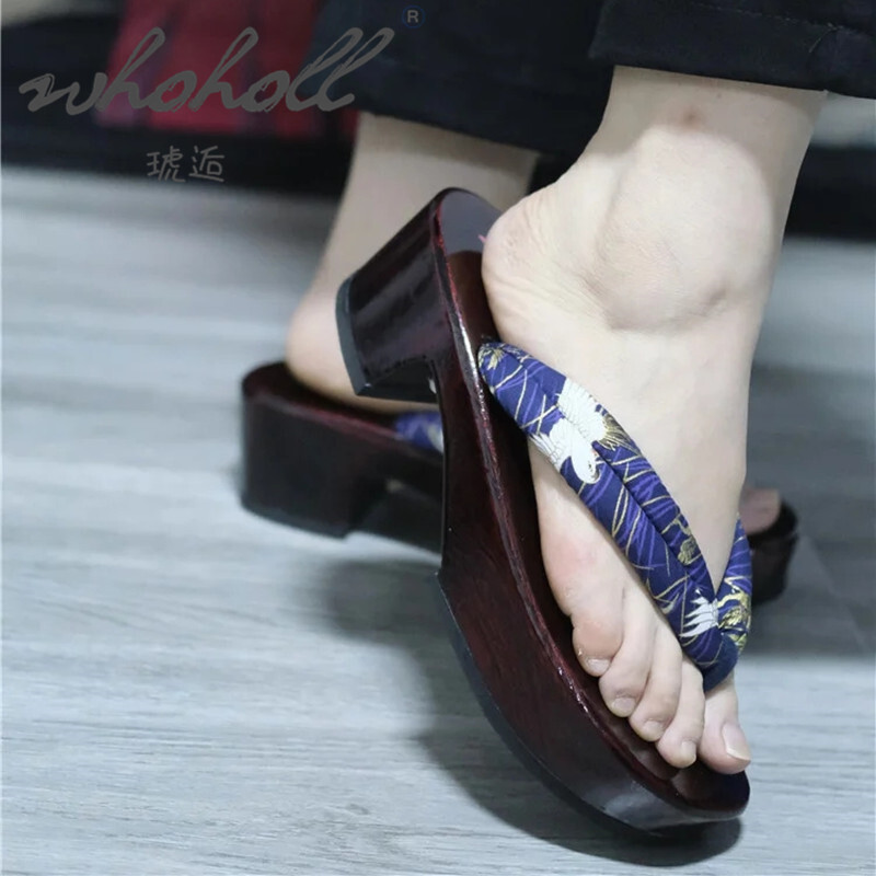 Geta Wooden Sandal - รองเท้าแตะไม้สไตล์ญี่ปุ่นสำหรับฤดูร้อน รองเท้าสลิปเปอร์ผู้หญิงแบบสวมในบ้าน รองเท้าส้นตึกแบบสวม รองเท้าแตะแบบหนีบสำหรับผู้หญิง รองเท้าคอสเพลย์อนิเมะ